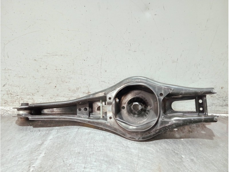 Recambio de brazo suspension inferior trasero izquierdo para hyundai kona n os referencia OEM IAM 55210I3000  