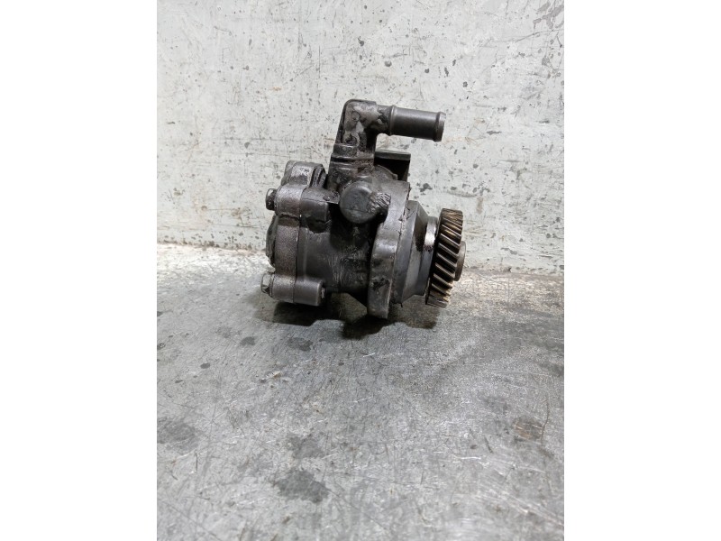 Recambio de bomba direccion para nissan cabstar 09.06 referencia OEM IAM   