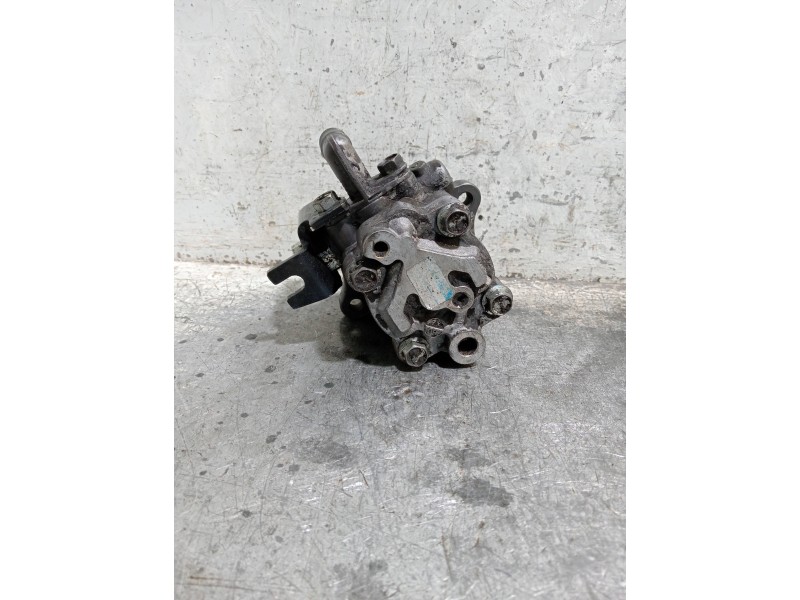 Recambio de bomba direccion para nissan cabstar 09.06 referencia OEM IAM   