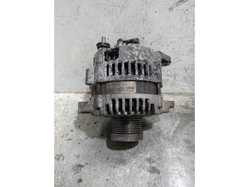 Recambio de alternador para nissan cabstar 09.06 referencia OEM IAM CGB13702  