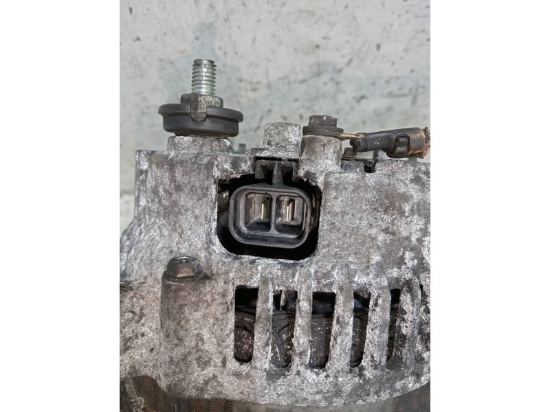 Recambio de alternador para nissan cabstar 09.06 referencia OEM IAM CGB13702  