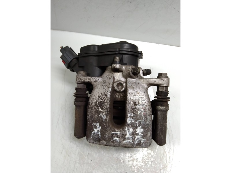 Recambio de pinza freno trasera derecha para renault megane iii berlina 5 p bose edition referencia OEM IAM 440018001R  