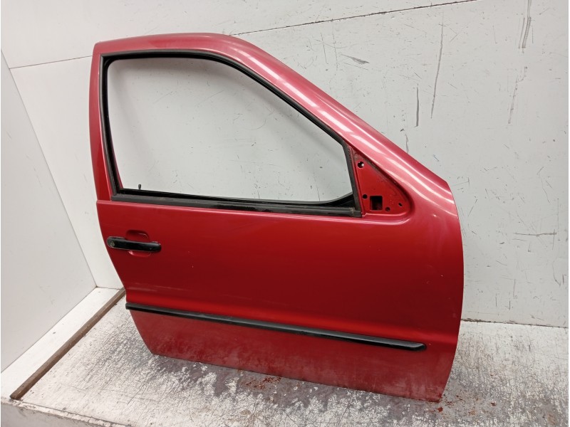Recambio de puerta delantera derecha para volkswagen polo berlina (6n1) referencia OEM IAM   