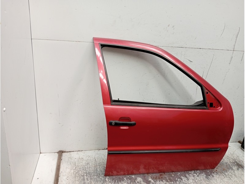 Recambio de puerta delantera derecha para volkswagen polo berlina (6n1) referencia OEM IAM   