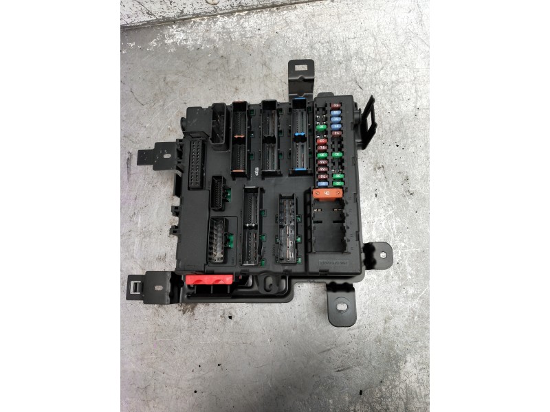 Recambio de caja reles / fusibles para saab 9-3 sport hatch referencia OEM IAM 12764435 519161202 