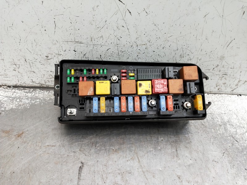 Recambio de caja reles / fusibles para saab 9-3 sport hatch referencia OEM IAM 12767115 519109300 