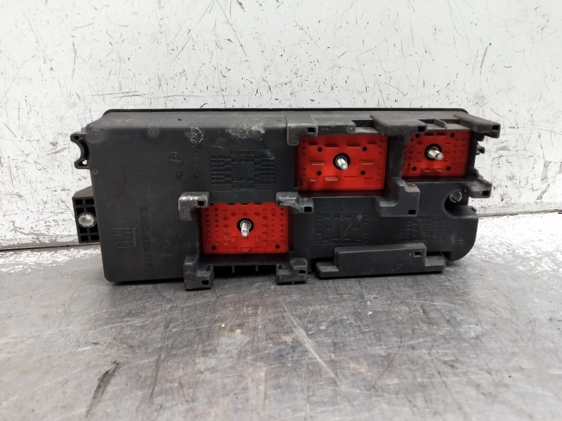 Recambio de caja reles / fusibles para saab 9-3 sport hatch referencia OEM IAM 12767115 519109300 