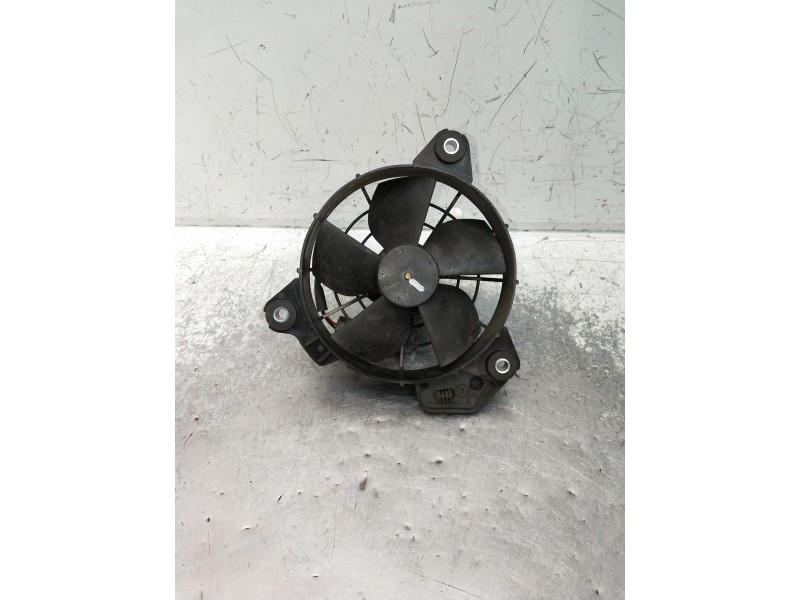 Recambio de electroventilador para smart forfour referencia OEM IAM 8240708  