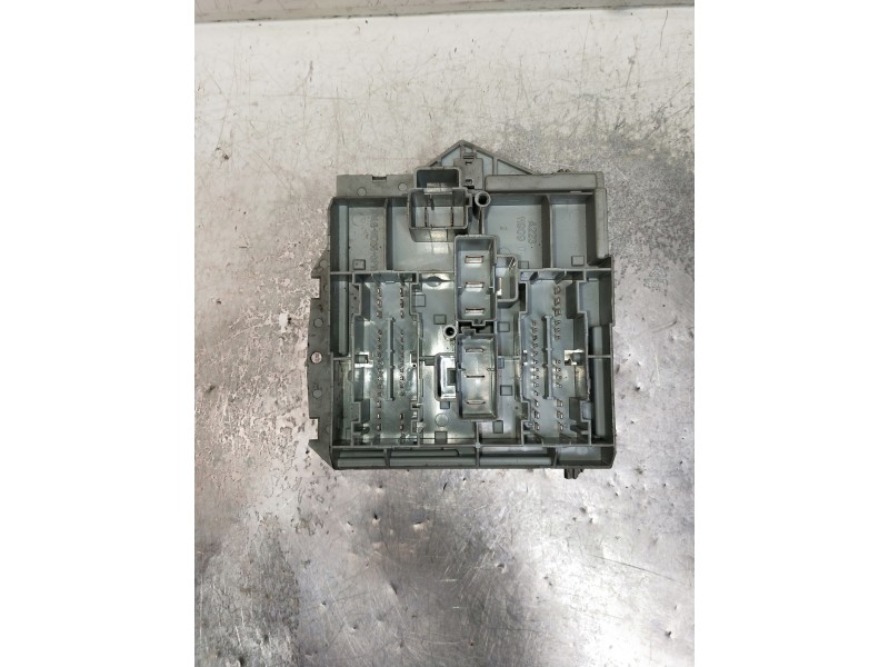 Recambio de caja reles / fusibles para fiat ducato caja cerrada 33 (06.2006 =>) referencia OEM IAM   
