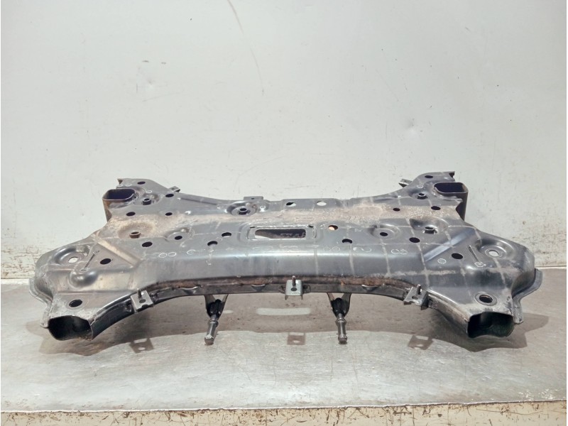 Recambio de puente delantero para hyundai kona n os referencia OEM IAM 62401I3000  CUNA