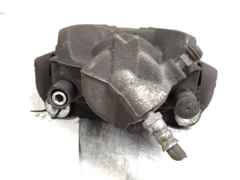 Recambio de pinza freno delantera derecha para renault megane iii berlina 5 p bose edition referencia OEM IAM 410010303R  