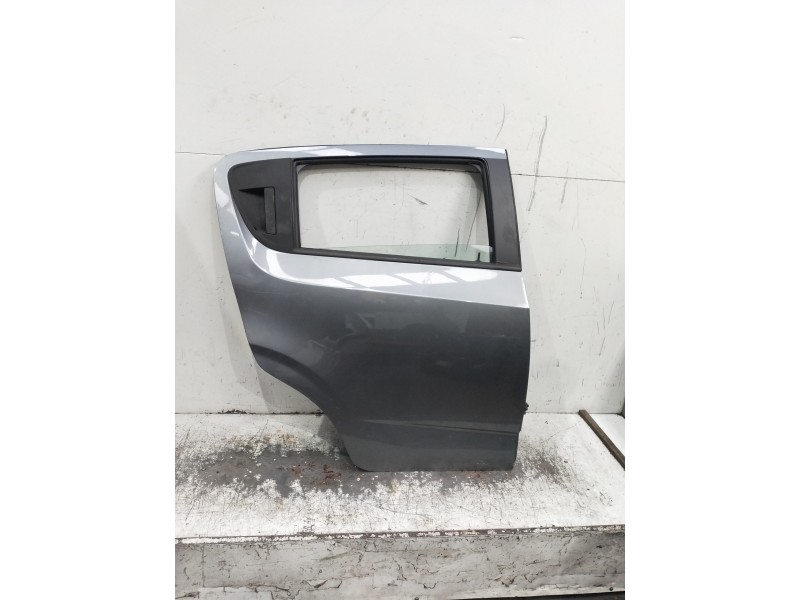 Recambio de puerta trasera derecha para chevrolet aveo berlina hatchback ls referencia OEM IAM   5P