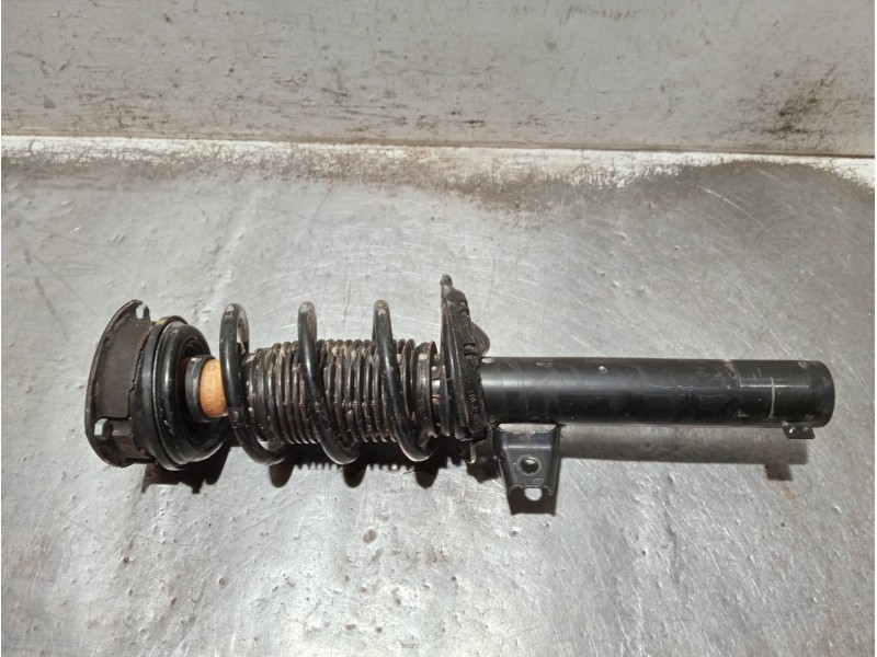 Recambio de amortiguador delantero derecho para volkswagen golf viii gti cd1 clubsport referencia OEM IAM 5Q0413031KH 5WA412038K
