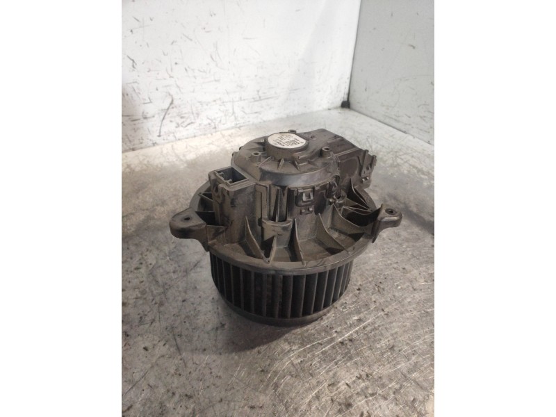 Recambio de motor calefaccion para ford tourneo courier (c4a) ambiente referencia OEM IAM AV1119846AB 0130115579 