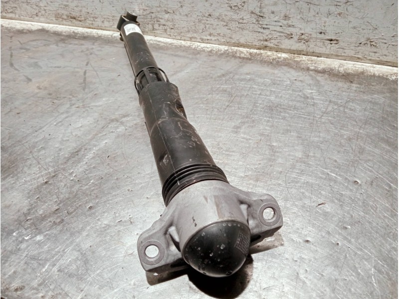 Recambio de amortiguador trasero derecho para volkswagen golf viii gti cd1 clubsport referencia OEM IAM 5WA512011EF  