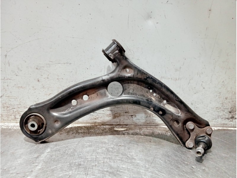 Recambio de brazo suspension inferior delantero derecho para audi a3 sedán (8vm) referencia OEM IAM 5Q0407152R  