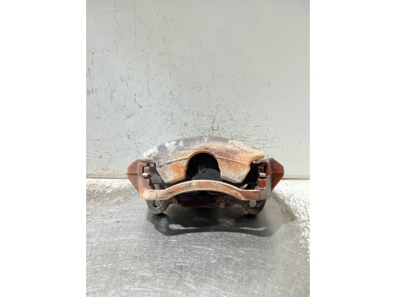 Recambio de pinza freno delantera derecha para audi a3 sedán (8vm) referencia OEM IAM 6792G  