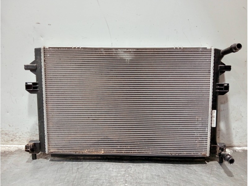 Recambio de radiador agua para audi a3 sedán (8vm) referencia OEM IAM 5Q0121251GB  