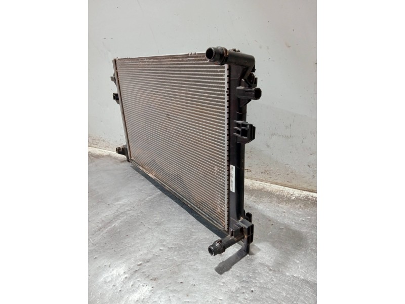 Recambio de radiador agua para audi a3 sedán (8vm) referencia OEM IAM 5Q0121251GB  