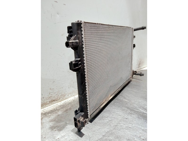 Recambio de radiador agua para audi a3 sedán (8vm) referencia OEM IAM 5Q0121251GB  