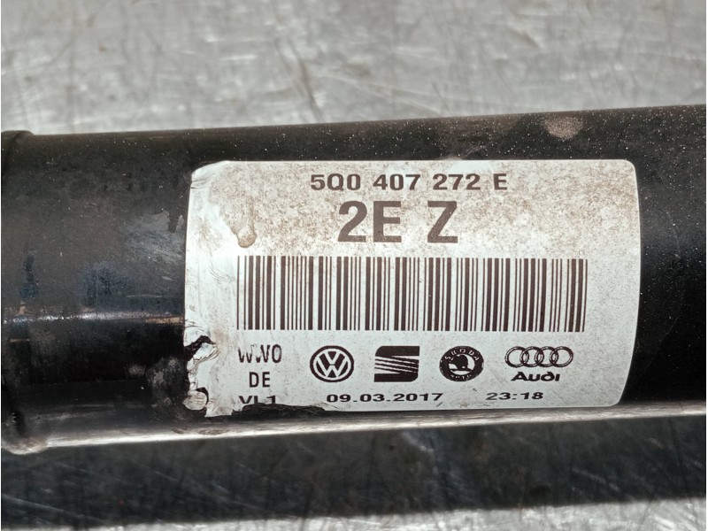 Recambio de transmision delantera derecha para audi a3 sedán (8vm) referencia OEM IAM 5Q0407272E  