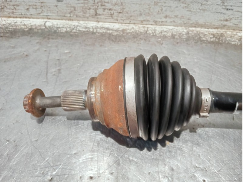 Recambio de transmision delantera izquierda para audi a3 sedán (8vm) referencia OEM IAM 5Q0407271H  
