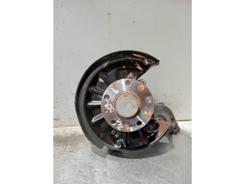 Recambio de mangueta trasera derecha para audi a3 sedán (8vm) referencia OEM IAM 5Q0615612F  