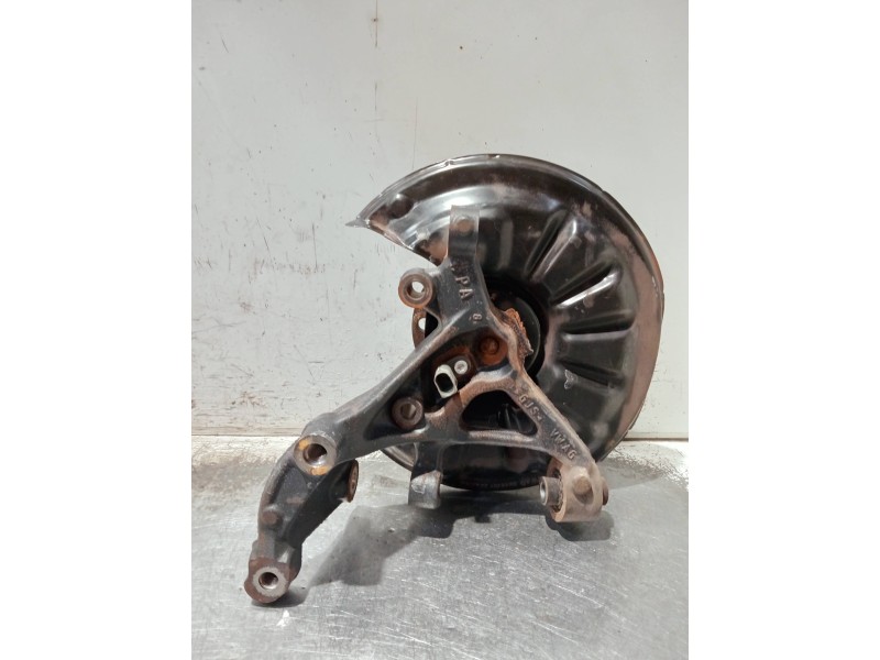 Recambio de mangueta trasera derecha para audi a3 sedán (8vm) referencia OEM IAM 5Q0615612F  