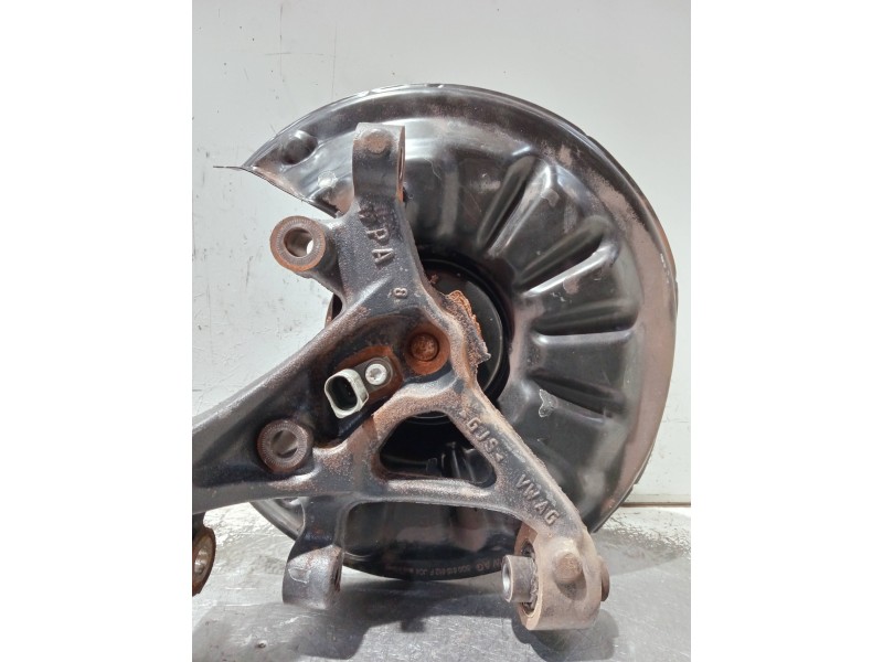 Recambio de mangueta trasera derecha para audi a3 sedán (8vm) referencia OEM IAM 5Q0615612F  