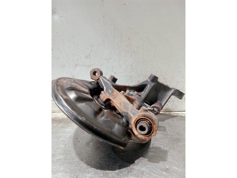 Recambio de mangueta trasera izquierda para audi a3 sedán (8vm) referencia OEM IAM 5Q0615611F  