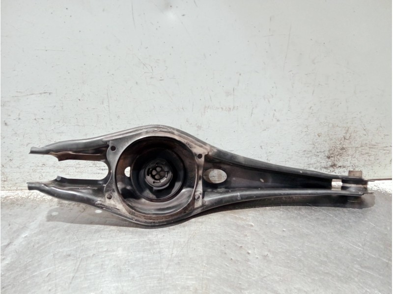Recambio de brazo suspension inferior trasero derecho para audi a3 sedán (8vm) referencia OEM IAM 5Q0505311D  