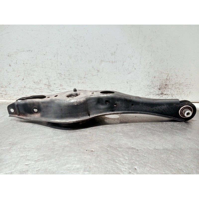Recambio de brazo suspension inferior trasero derecho para audi a3 sedán (8vm) referencia OEM IAM 5Q0505311D  