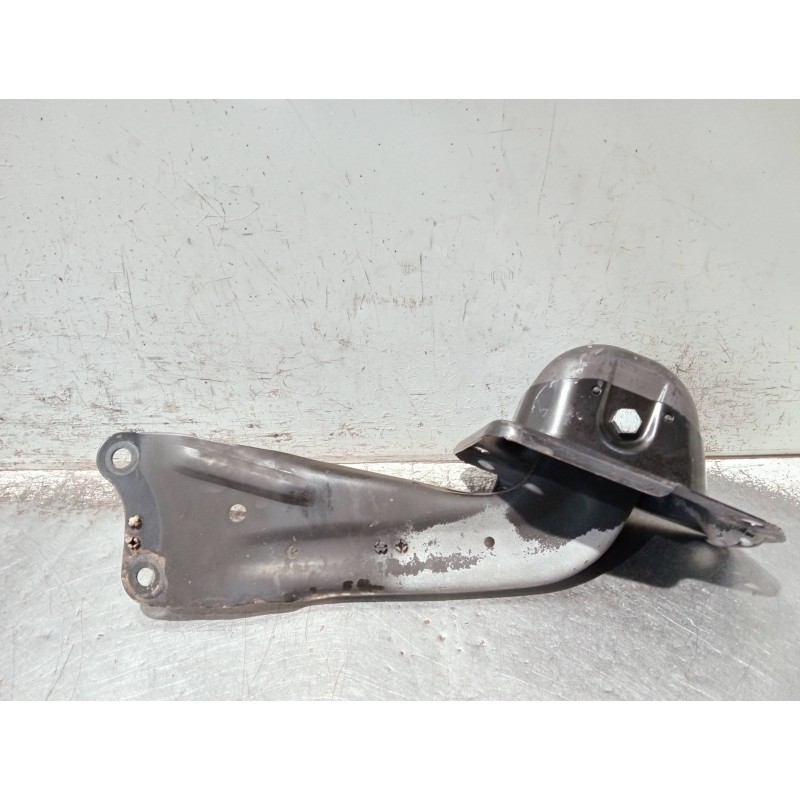 Recambio de brazo suspension superior trasero derecho para audi a3 sedán (8vm) referencia OEM IAM 5Q0505226C  