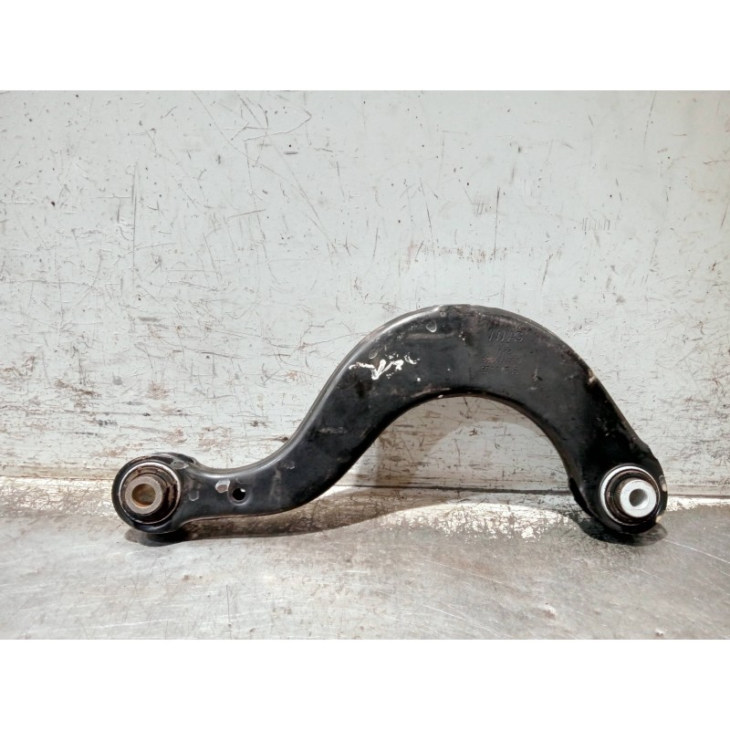 Recambio de brazo suspension superior trasero derecho para audi a3 sedán (8vm) referencia OEM IAM 5Q0505323D  