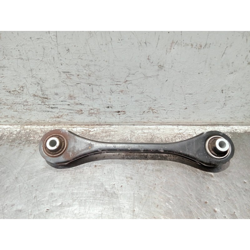 Recambio de brazo suspension superior trasero derecho para audi a3 sedán (8vm) referencia OEM IAM 5Q0501529F  