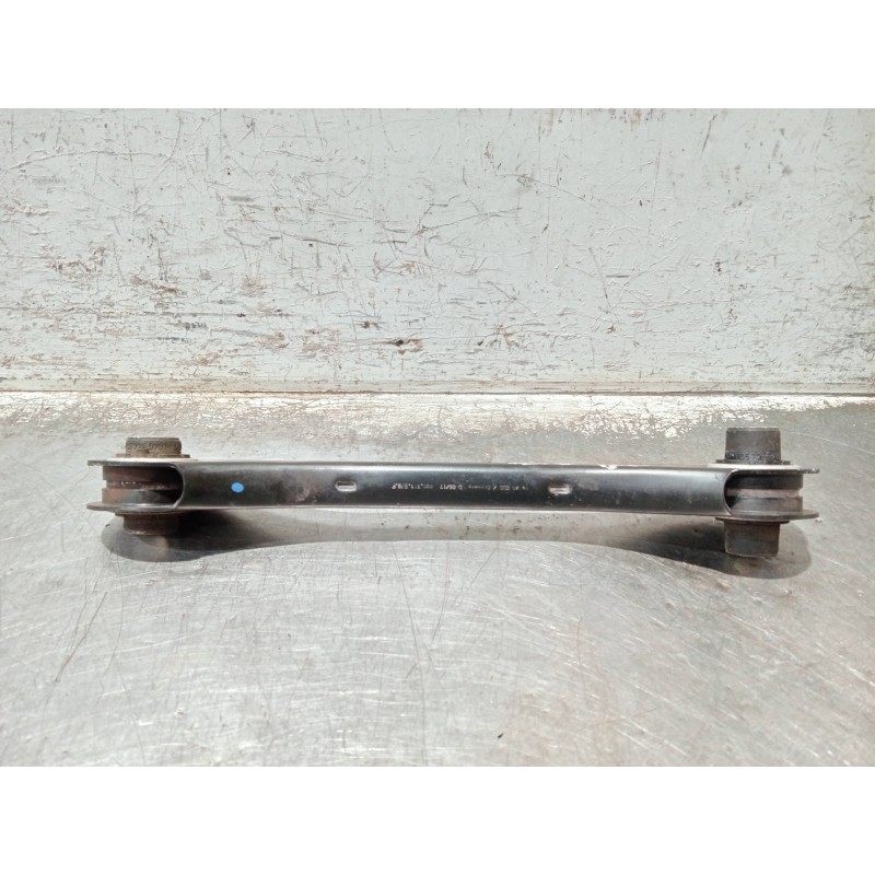 Recambio de brazo suspension superior trasero derecho para audi a3 sedán (8vm) referencia OEM IAM 5Q0501529F  