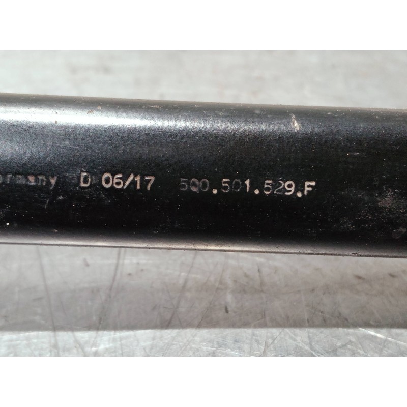 Recambio de brazo suspension superior trasero derecho para audi a3 sedán (8vm) referencia OEM IAM 5Q0501529F  