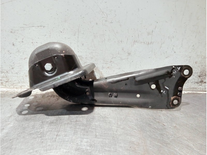 Recambio de brazo suspension superior trasero izquierdo para audi a3 sedán (8vm) referencia OEM IAM 5Q0505225C  