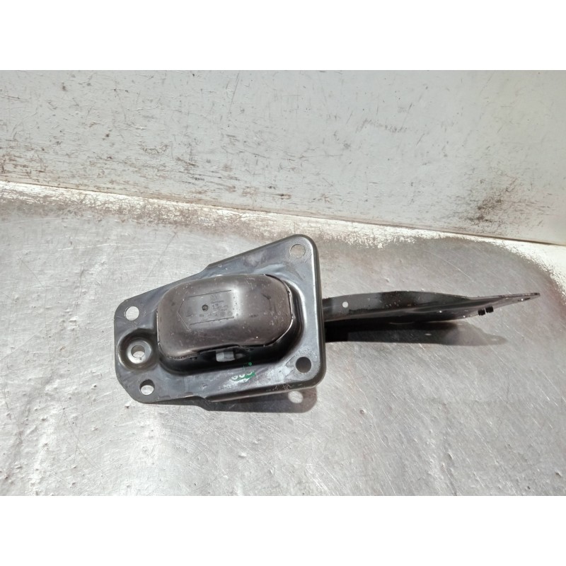 Recambio de brazo suspension superior trasero izquierdo para audi a3 sedán (8vm) referencia OEM IAM 5Q0505225C  