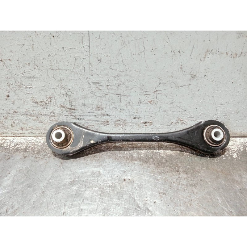 Recambio de brazo suspension superior trasero izquierdo para audi a3 sedán (8vm) referencia OEM IAM 5Q0501529F  