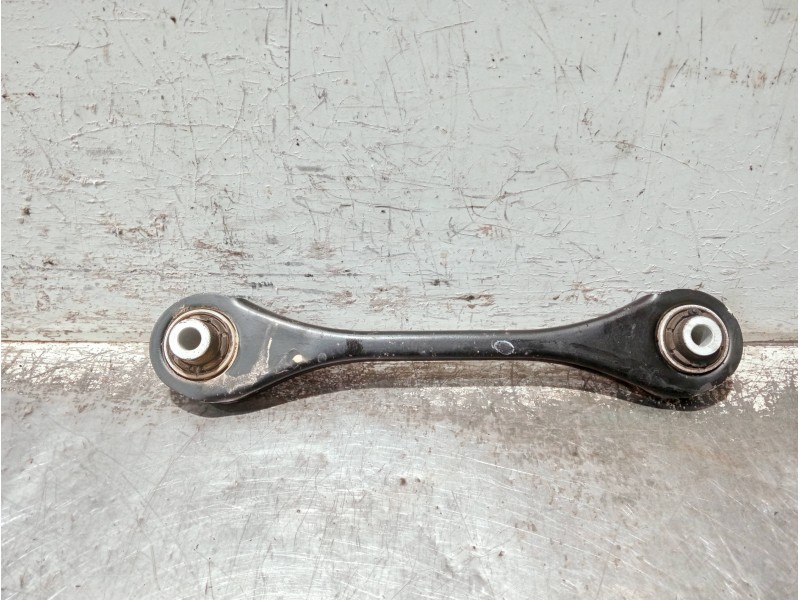 Recambio de brazo suspension superior trasero izquierdo para audi a3 sedán (8vm) referencia OEM IAM 5Q0501529F  