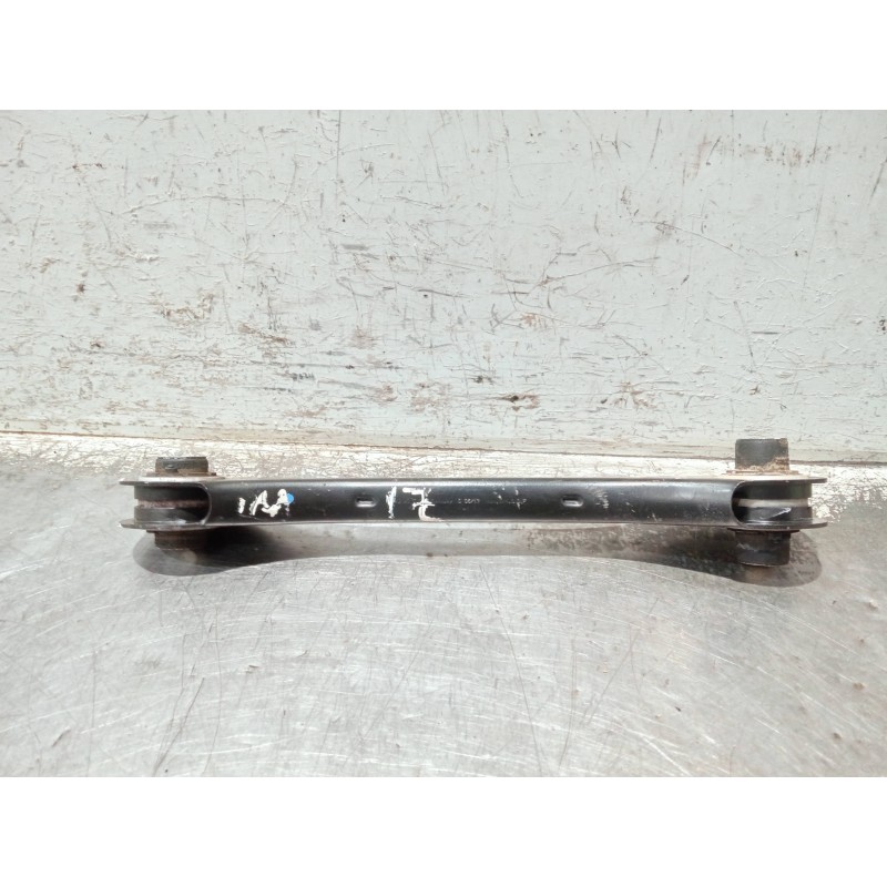 Recambio de brazo suspension superior trasero izquierdo para audi a3 sedán (8vm) referencia OEM IAM 5Q0501529F  