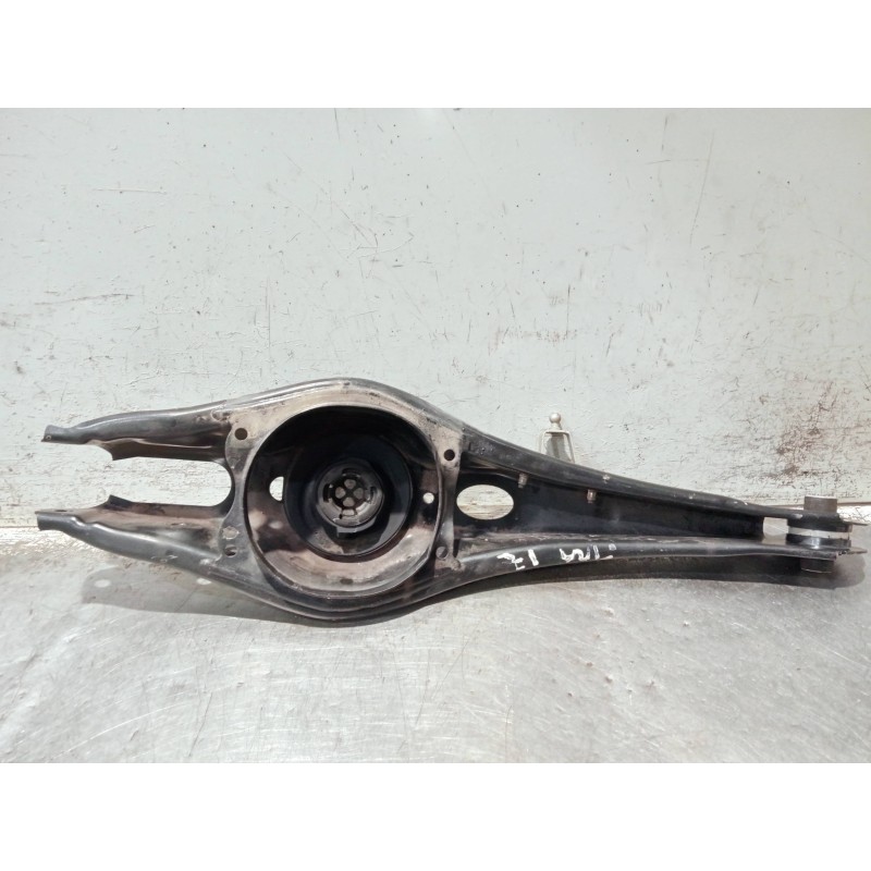 Recambio de brazo suspension inferior trasero izquierdo para audi a3 sedán (8vm) referencia OEM IAM 5Q0505311D  