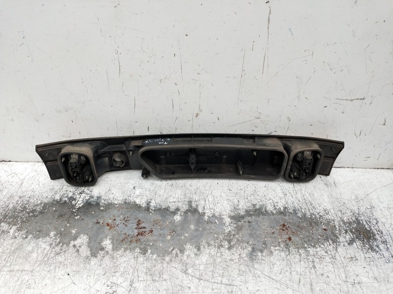 Recambio de piloto trasero central para renault laguna (b56) referencia OEM IAM   