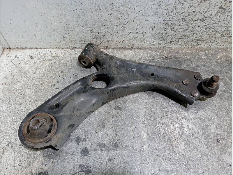 Recambio de brazo suspension inferior delantero derecho para chevrolet aveo berlina hatchback ls referencia OEM IAM   