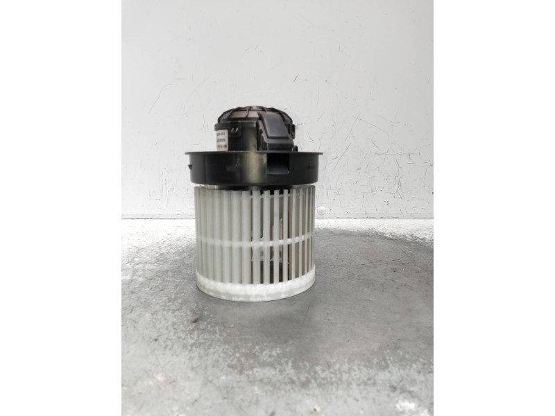 Recambio de motor calefaccion para dacia spring referencia OEM IAM 220214A0165  