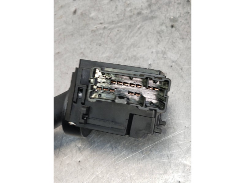 Recambio de mando limpia para dacia spring referencia OEM IAM 120045869  