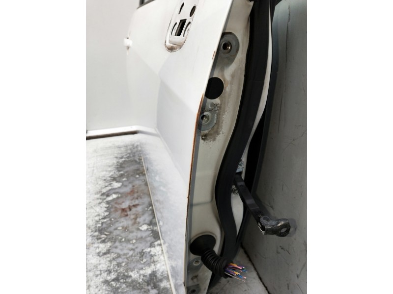 Recambio de puerta delantera derecha para toyota corolla verso (r1) referencia OEM IAM   5P