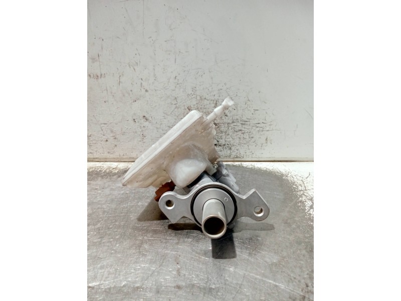 Recambio de bomba freno para opel mokka gs line referencia OEM IAM 32672071 A005P990 