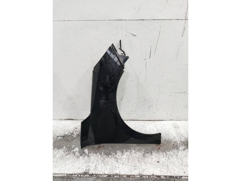 Recambio de aleta delantera derecha para opel corsa f referencia OEM IAM   